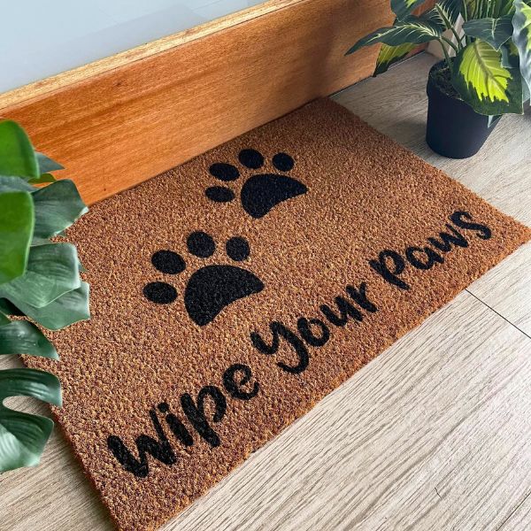 Wipe Your Paws doormat with two paw prints