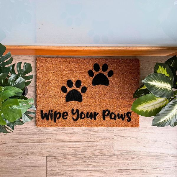 Wipe Your Paws doormat with two paw prints